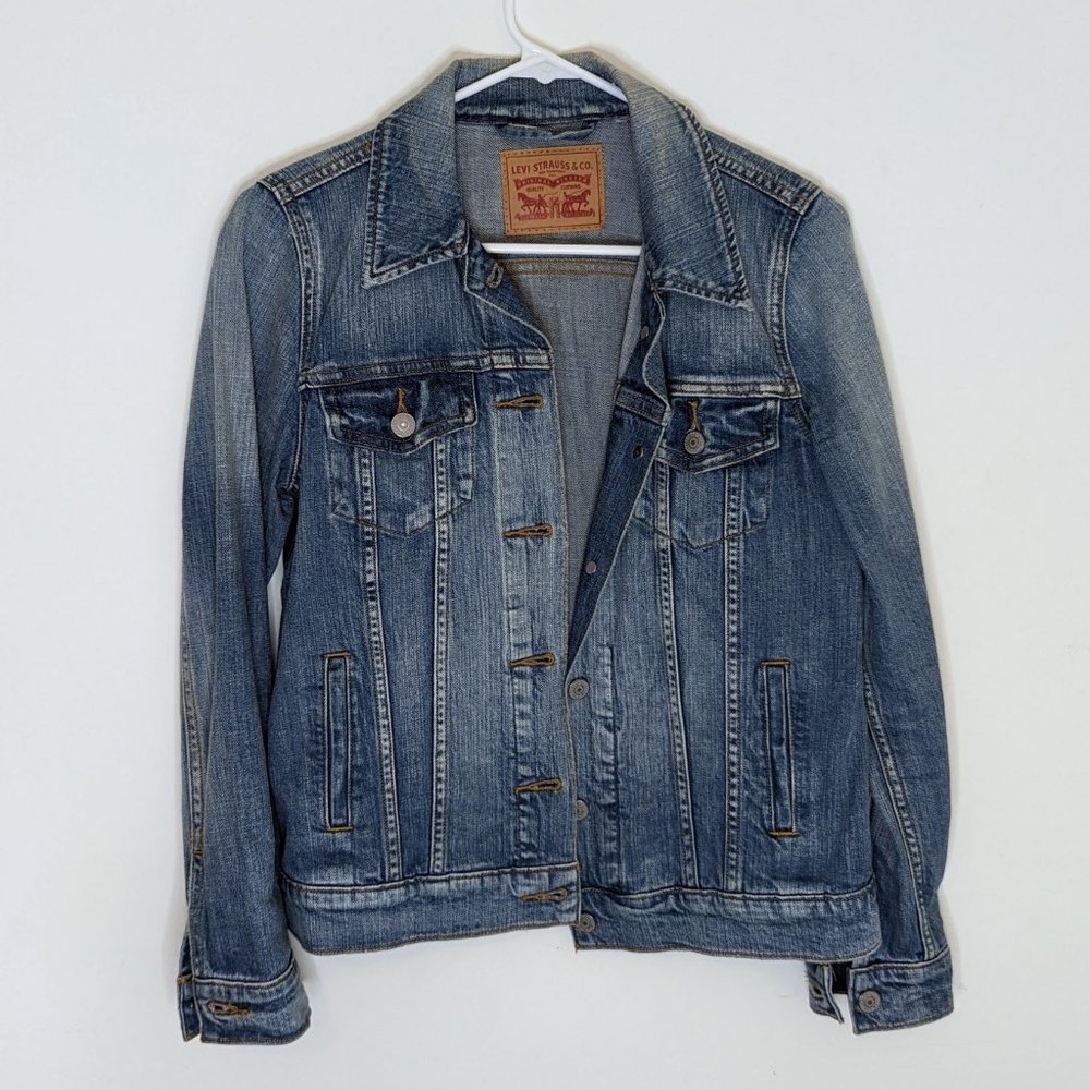 Levi's Denim Boyfriend Trucker Jacket